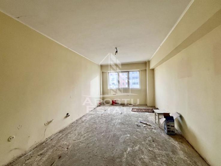 Apartament 4 camere, decomandat, etaj intermediar, Simion Barnutiu