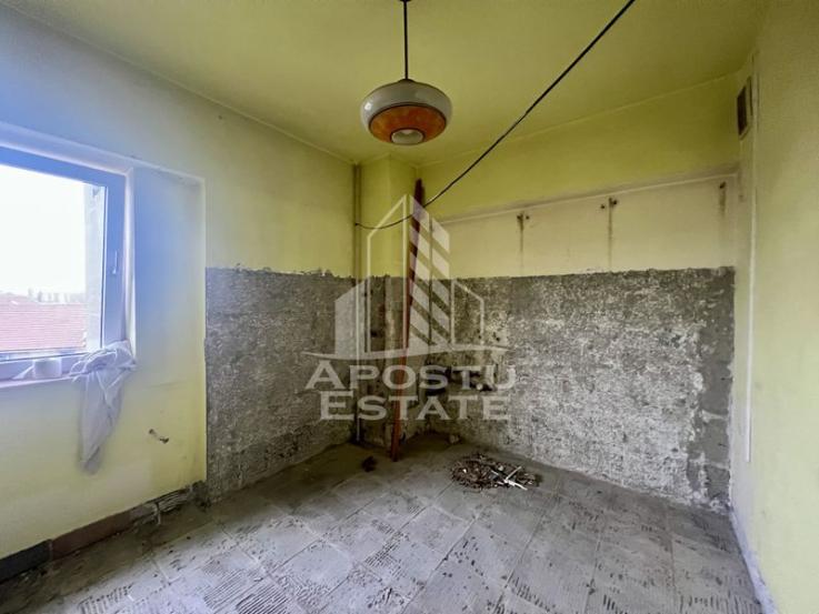 Apartament 4 camere, decomandat, etaj intermediar, Simion Barnutiu