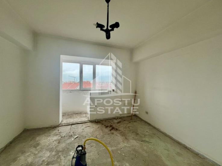 Apartament 4 camere, decomandat, etaj intermediar, Simion Barnutiu