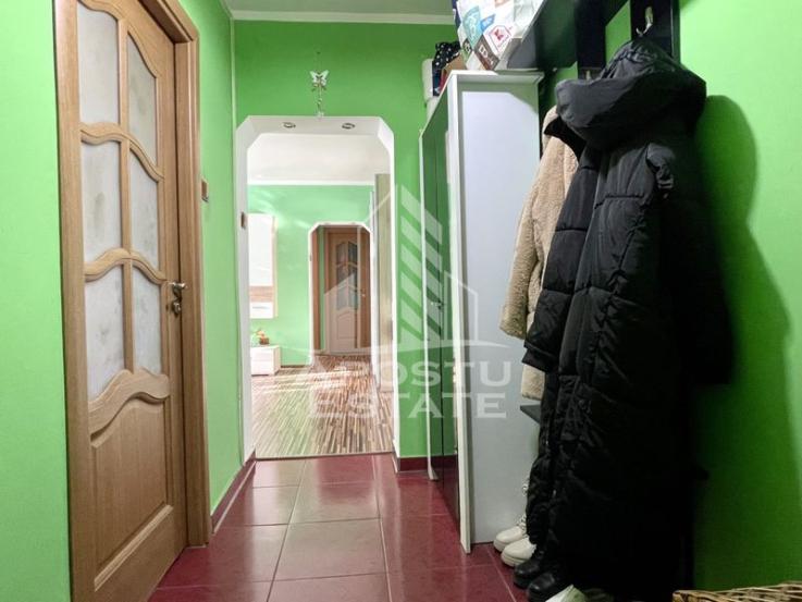 Apartament 3 camere etajul 2 Cal Girocului centrala proprie