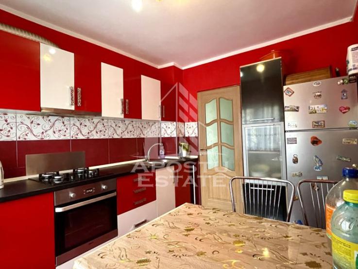 Apartament 3 camere etajul 2 Cal Girocului centrala proprie