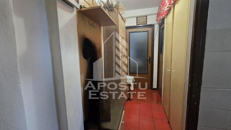 Apartament cu 4 camere, zona Cetatii