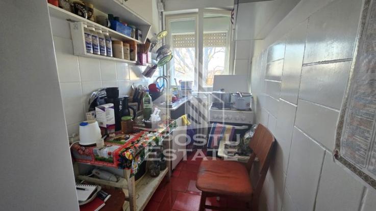 Apartament cu 4 camere, zona Cetatii