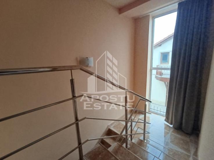 Casa P+1, 5 camere, centrala proprie, curte proprie, terasa, Mehala