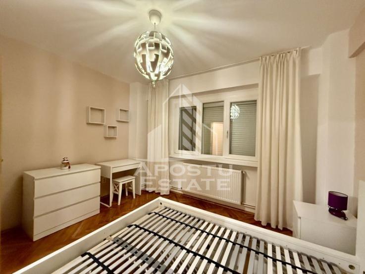 Apartament 3 camere, decomandat, etaj intermediar, Spitalul Judetean