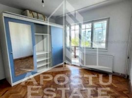 Apartament cu 3 camere ,98 mp , etaj intermediar, centerala, Aradu Nou