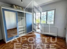 Apartament cu 3 camere ,98 mp , etaj intermediar, centerala, Aradu Nou