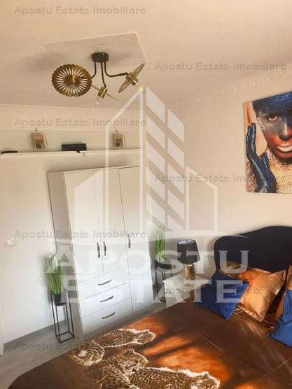 Apartament cu 3 camere, centrala proprie, zona Calea Lipovei