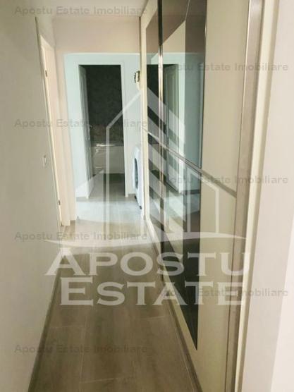 Apartament cu 3 camere, centrala proprie, zona Calea Lipovei