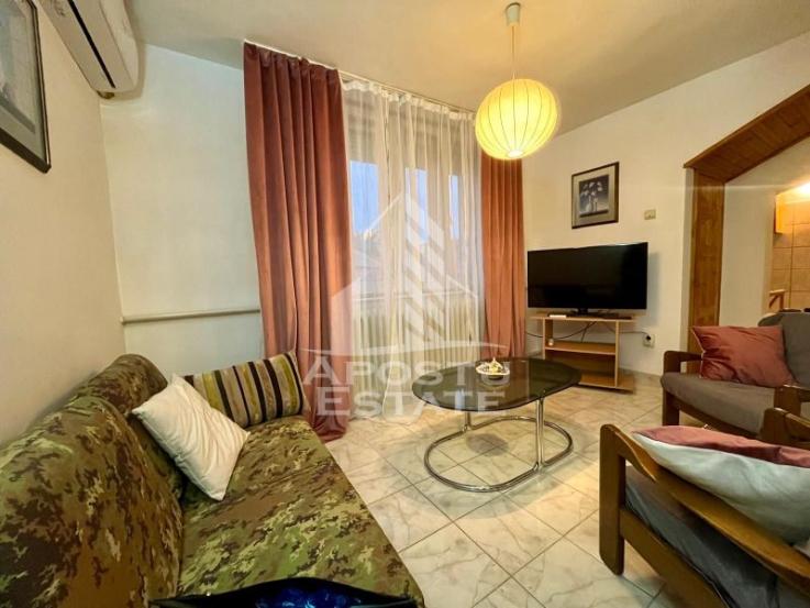 Apartament 2 camere,centrala proprie,decomandat,zona Modern