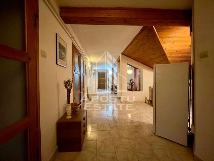 Apartament 2 camere,centrala proprie,decomandat,zona Modern