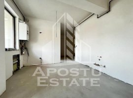 Apartament cu 3 camere nou,etaj intermediar,centrală proprie,zona Alfa