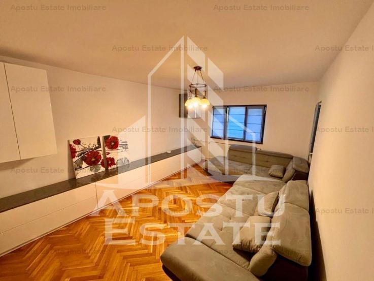 Apartament cu 3 camere, 2 bai, in zona Soarelui