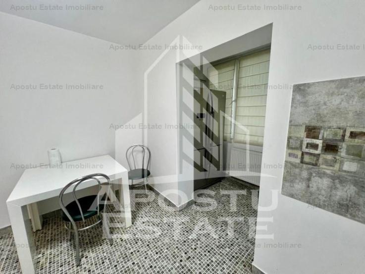 Apartament cu 3 camere, 2 bai, in zona Soarelui