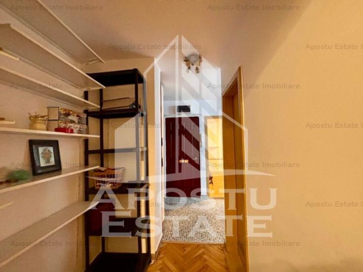 Apartament cu 3 camere, 2 bai, in zona Soarelui