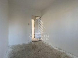 Apartament cu trei camere etaj intermediar Pta Doina Calea Sagului