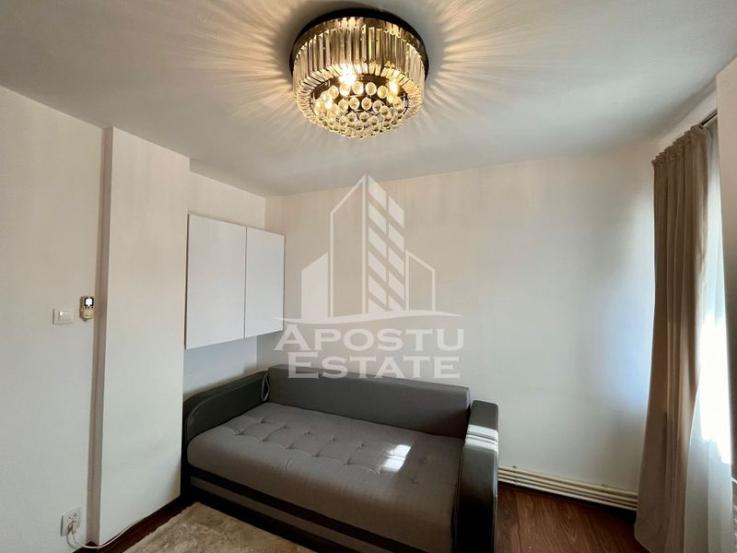 Apartament cu 5 camere pe doua nivele, zona Modern