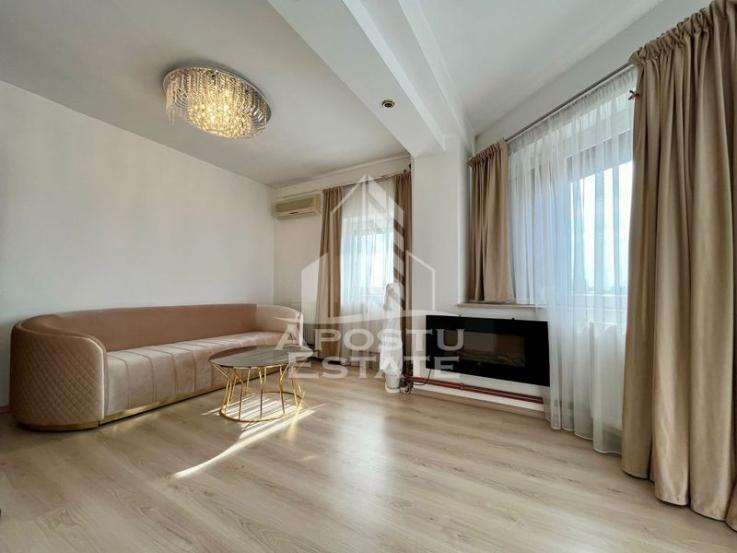 Apartament cu 5 camere pe doua nivele, zona Modern