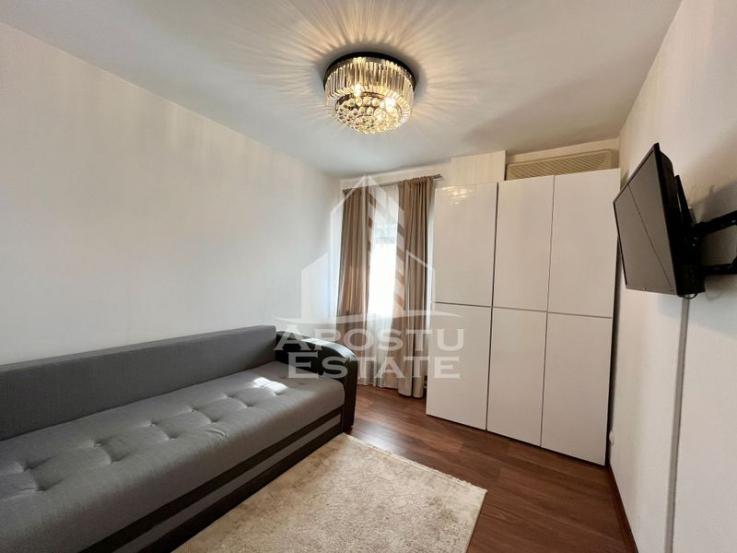 Apartament cu 5 camere pe doua nivele, zona Modern