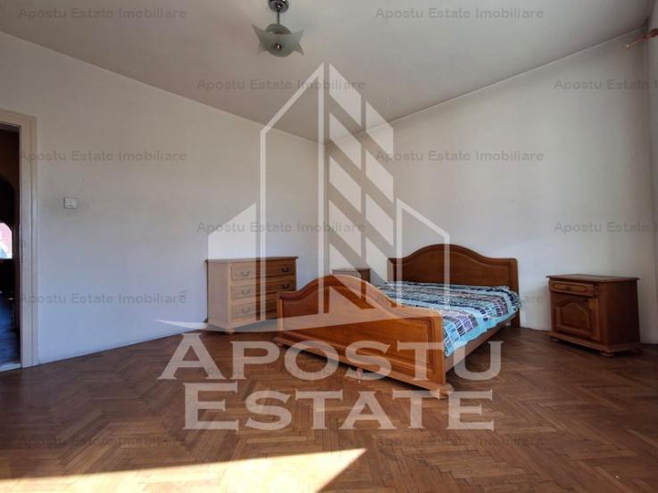 Apartament decomandat, 3 Camere, Etajul 3