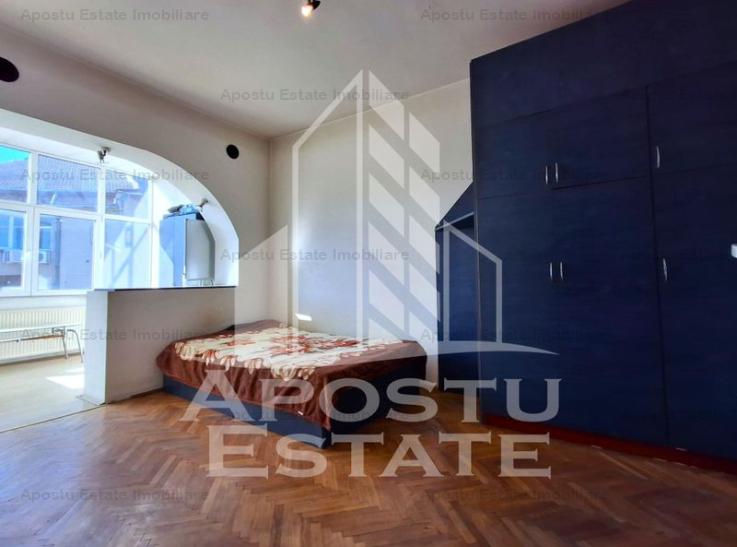 Apartament decomandat, 3 Camere, Etajul 3