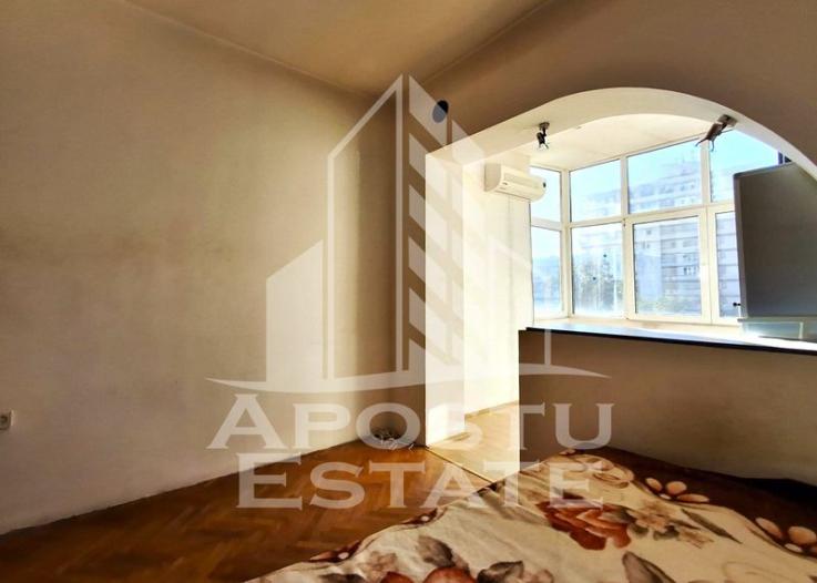 Apartament decomandat, 3 Camere, Etajul 3