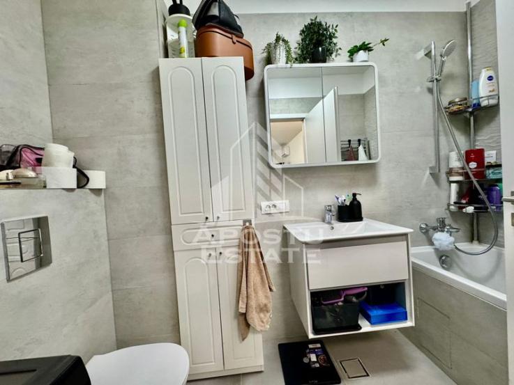 Apartament cu doua camere, loc de parcare, zona Tache Ionescu