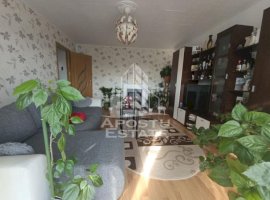 Apartament 4 camere, decomandat, 3 dormitoare, 2 bai, zona Fratelia.