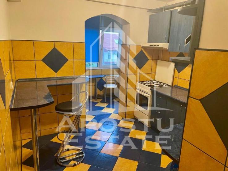 Apartament cu 3 camere,decomandat, centrala proprie, zona Dorobantilor