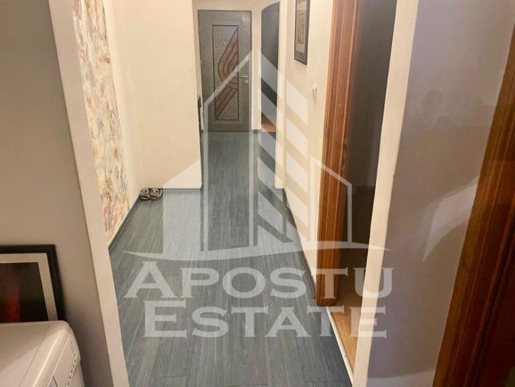 Apartament cu 3 camere,decomandat, centrala proprie, zona Dorobantilor