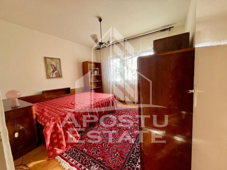 Apartament 3 camere,decomandat,Pet Friendly,zona Aradului