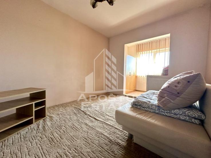 Apartament 3 camere, decomandat, centrala proprie, zona Girocului