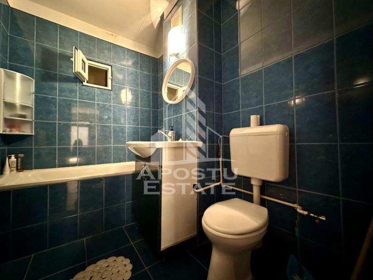 Apartament 3 camere, decomandat, centrala proprie, zona Girocului