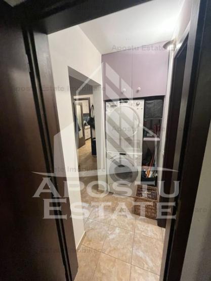 Apartament 3 camere si 2 bai, centrala proprie, + GARAJ, zona Bucovina