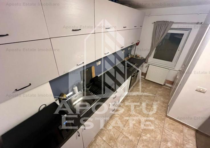 Apartament 3 camere si 2 bai, centrala proprie, + GARAJ, zona Bucovina