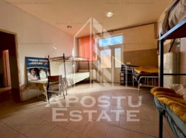 Casa 3 camere dotata cu 14 paturi,centrala proprie,in zona Lipovei