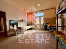 Casa 3 camere dotata cu 14 paturi,centrala proprie,in zona Lipovei