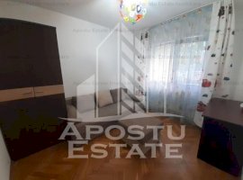 Apartament cu 2 camere, decomandat, centrala proprie, zona Lipovei