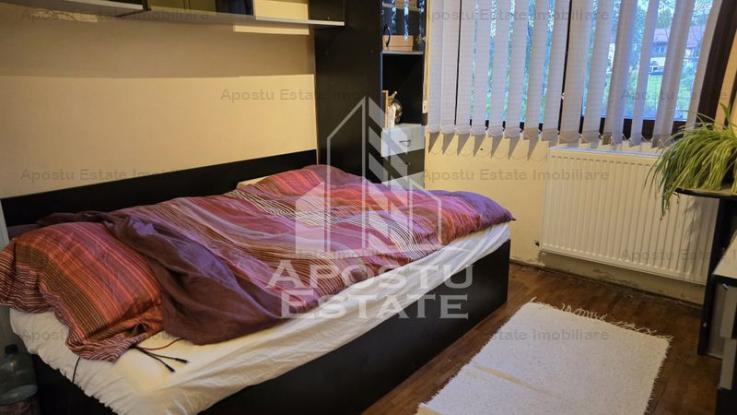 Apartament cu 2 camere, decomandat, centrala proprie, zona Lipovei