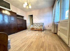 Apartament cu 4 camere semicentral in cladire istorica reabilitata