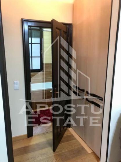 Apartament 2 camere, centrala proprie, aer conditionat, Zona Ronat