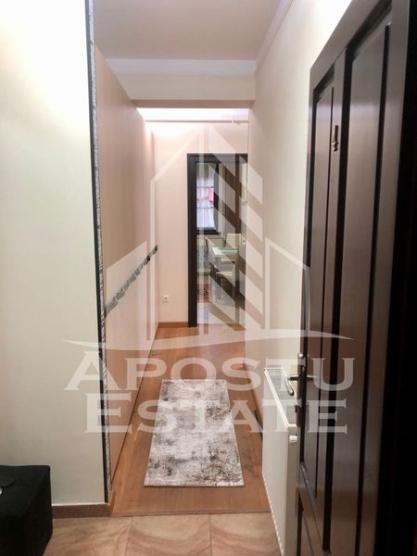 Apartament 2 camere, centrala proprie, aer conditionat, Zona Ronat