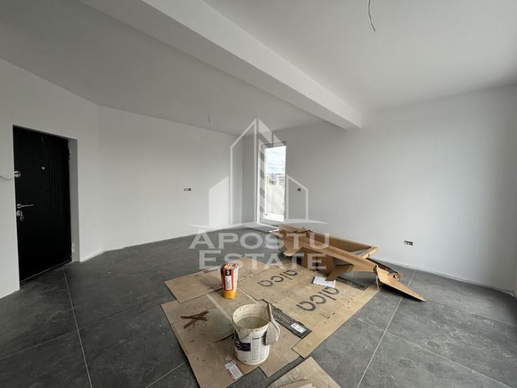 Apartament tip penthouse cu 2 camere, in Ciarda Rosie, terasa de 50 mp