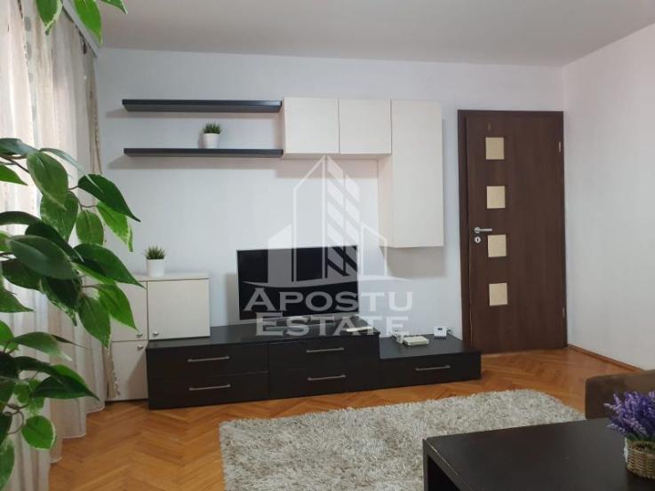 Apartament cu 3 camere in zona Girocului, centrala termica