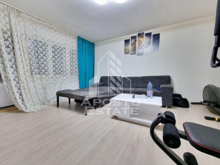 Apartament decomandat cu 2 camere, zona Bucovina