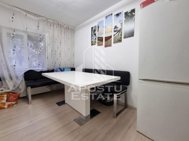 Apartament decomandat cu 2 camere, zona Bucovina