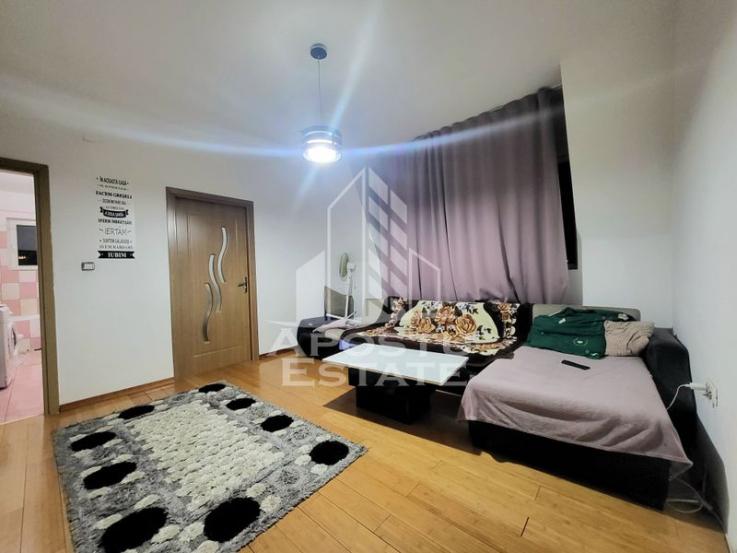 Apartament cu 3 camere si 2 bai, centrala proprie, zona Aradului