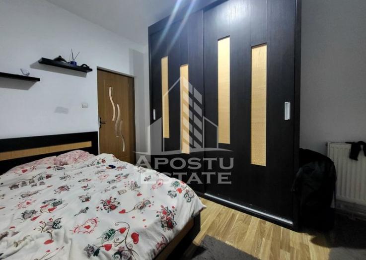 Apartament cu 3 camere si 2 bai, centrala proprie, zona Aradului