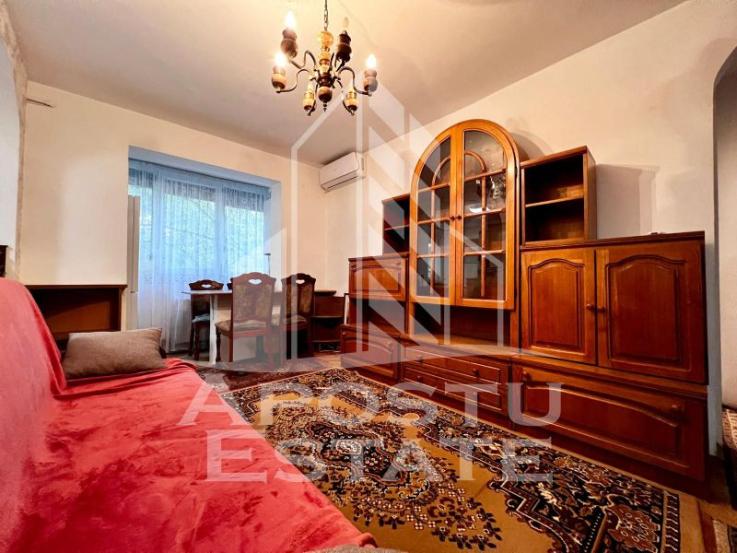 Apartament cu 3 camere, centrala proprie, cu debara, zona Sagului