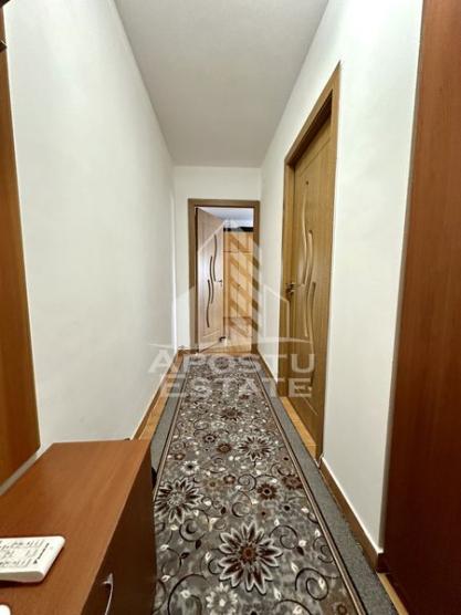 Apartament 2 camere, centrala proprie, zona Girocului